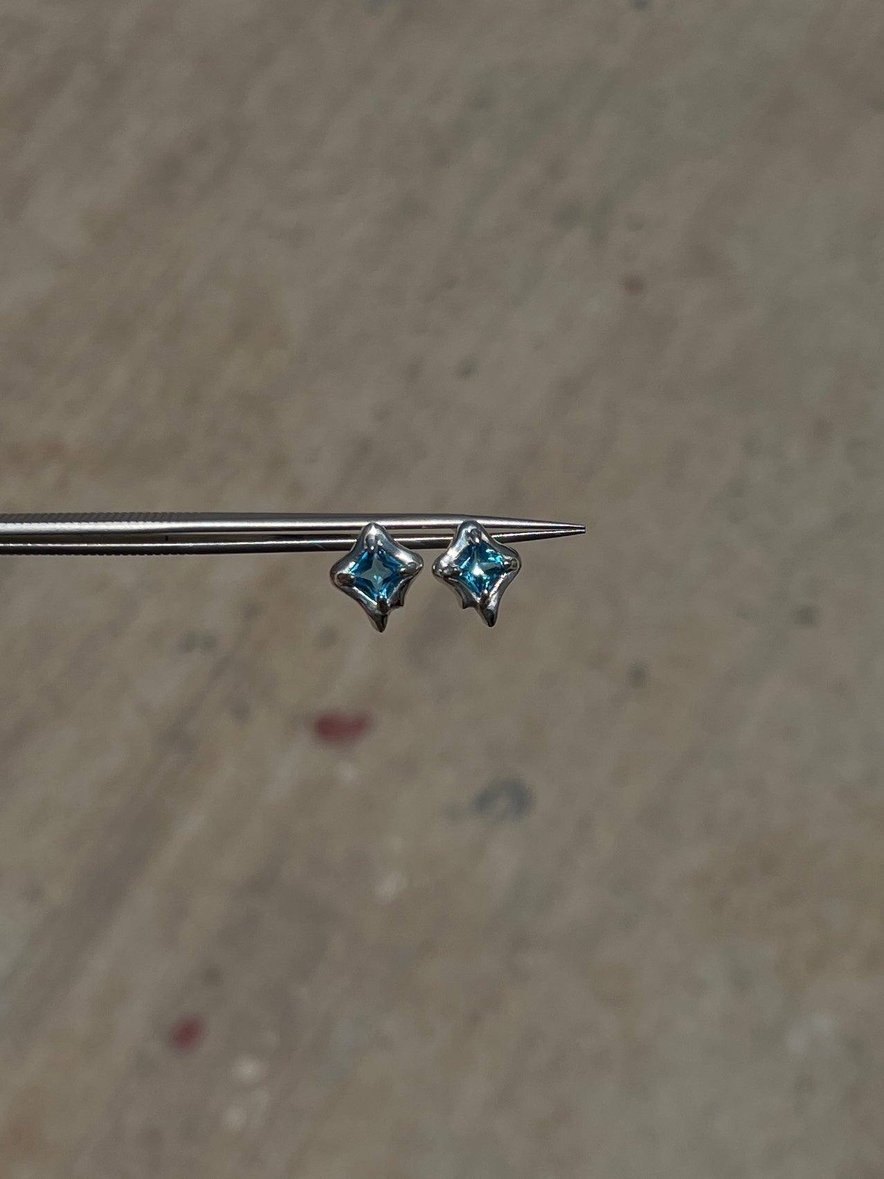 aretes drippin ae e03 stud